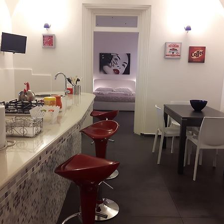 A Un Passo Dal Massimo Apartment Palermo Bagian luar foto