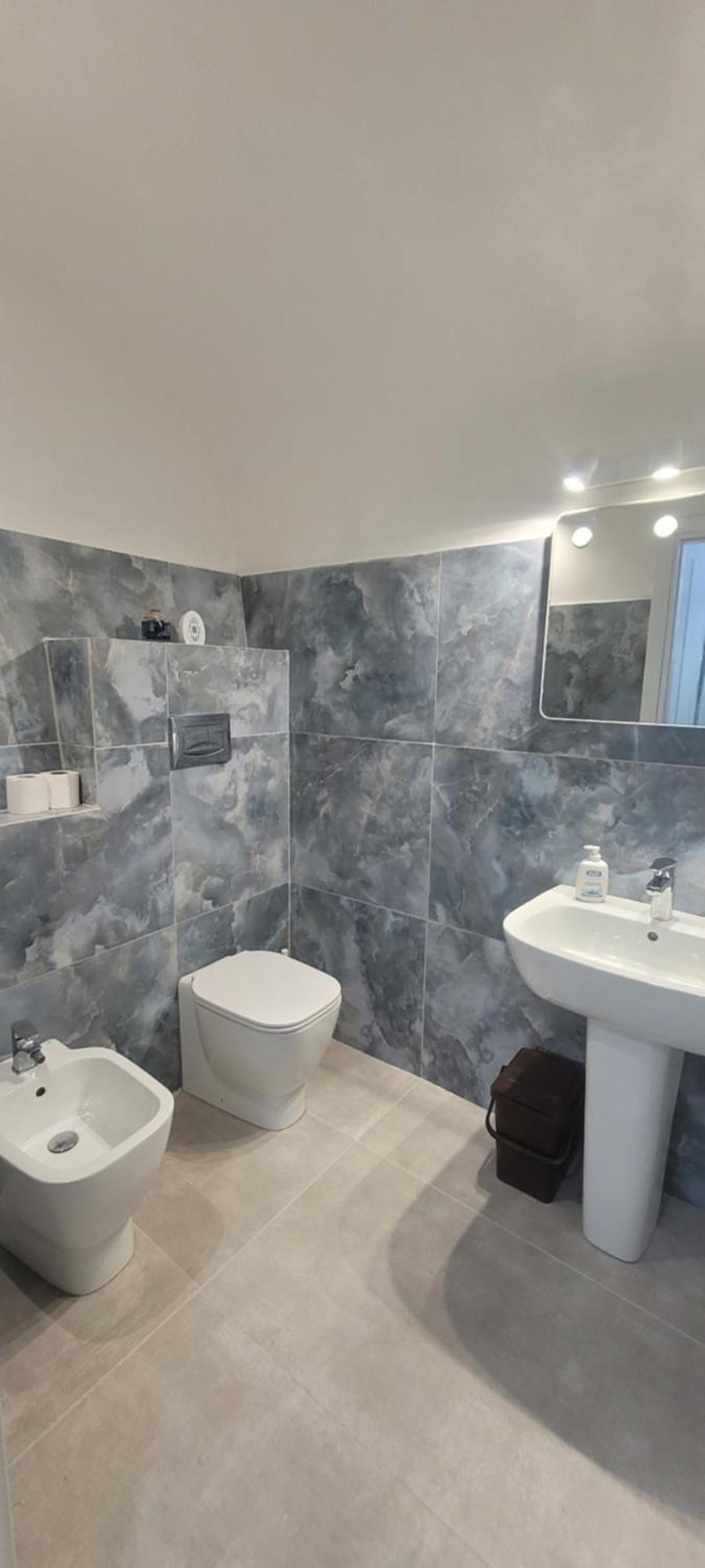 A Un Passo Dal Massimo Apartment Palermo Bagian luar foto