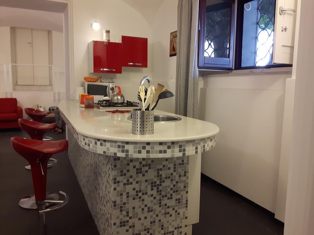 A Un Passo Dal Massimo Apartment Palermo Bagian luar foto
