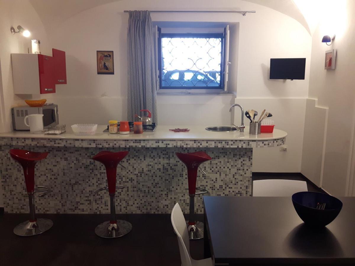 A Un Passo Dal Massimo Apartment Palermo Bagian luar foto